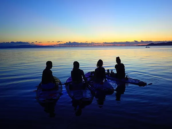 石垣島シュノーケルツアー3｜石垣島・名蔵湾（なぐらわん）｜ナイト・サンセットSUP（スタンド・アップ・パドルボード）