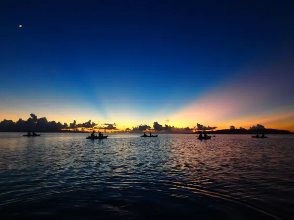 マジックアワーに包まれた瞬間