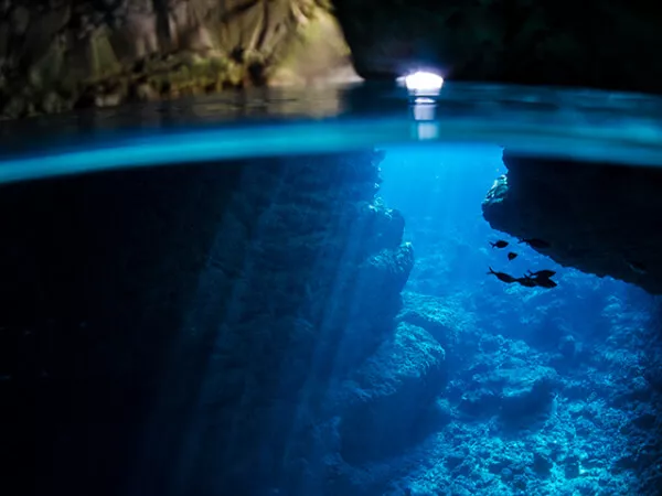 スカイウォーカー｜沖縄｜宜野湾｜パラセーリング＋青の洞窟スノーケル