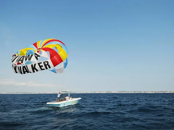 スカイウォーカー｜沖縄｜宜野湾｜パラセーリング＋青の洞窟スノーケル