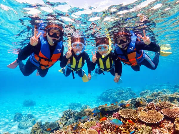 ご家族で沖縄の海をご案内します