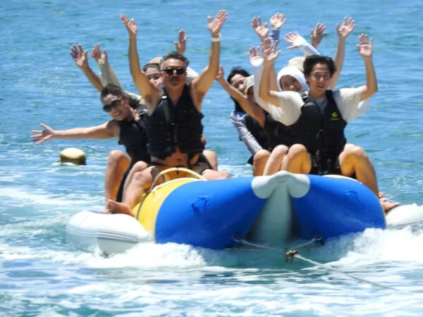 当日用意のあるものの中から3種目のチューブを！≪バナナボート≫