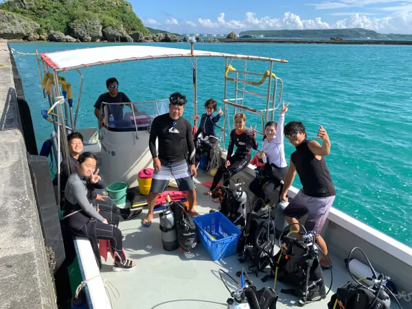 自船『アクアライン号』で約15分