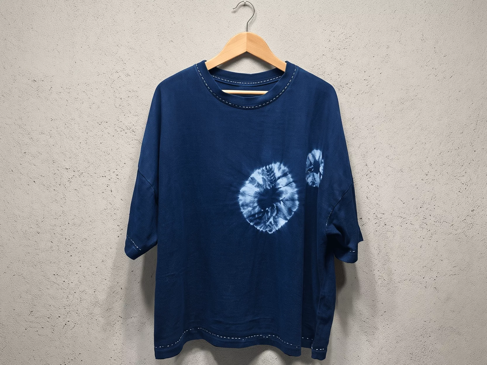 持ち込み服で作る本藍染め体験・絞り模様が美しい藍色のオリジナルTシャツ完成作品