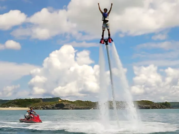 【浜比嘉島・ムルク浜ビーチ】選べるマリンメニューは12種類！　2時間遊び放題プラン！　