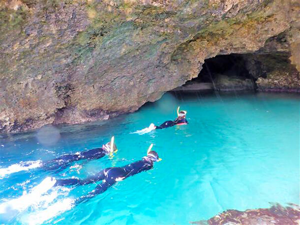 青の洞窟探索＆ビーチシュノーケリング・seachan石垣島（シーチャン）3