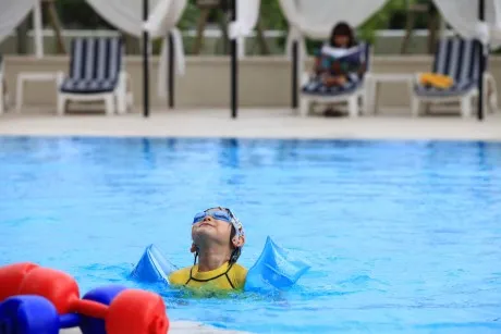 ガーデンプール