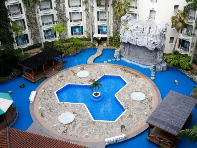 沖縄 かりゆし ビーチリゾート オーシャンスパ 屋内プール