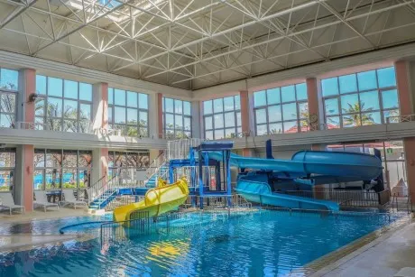 インドアプール