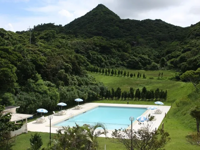 本部グリーンパークホテル 屋外プール