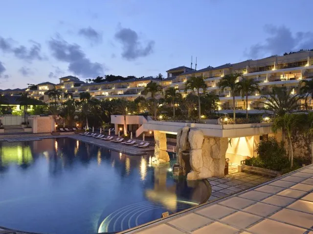 カヌチャベイホテル&ヴィラズ 外観