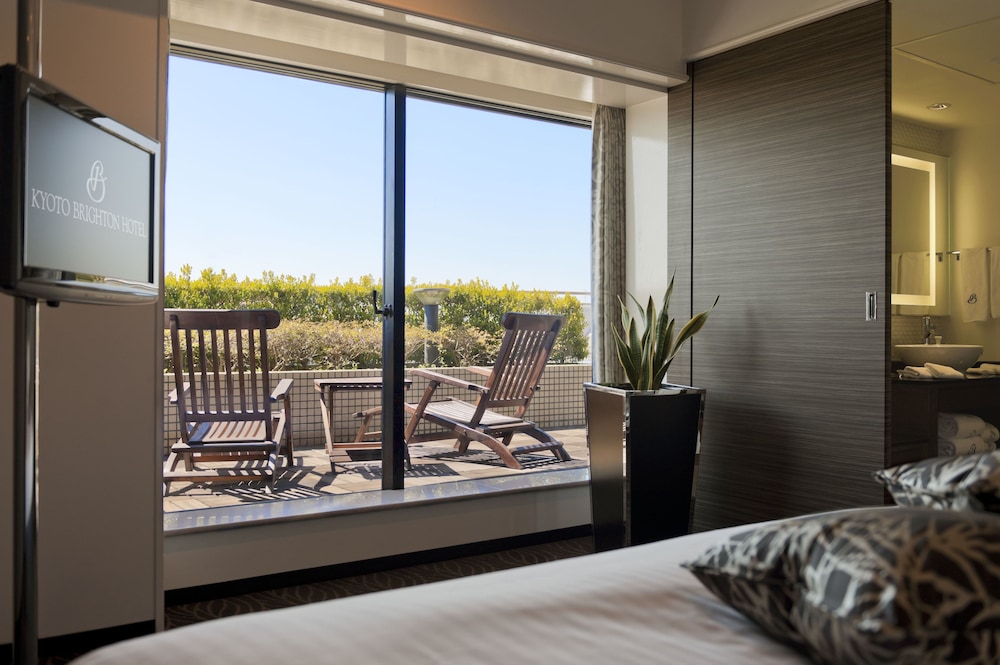 ラグジュアリーコーナーダブル/テラス付 禁煙(44㎡) バルコニー0 | 京都ブライトン ホテル