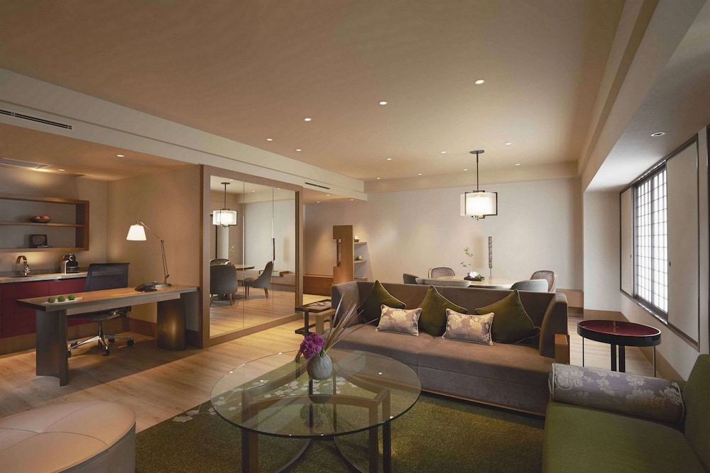 エグゼクティブスイートルーム キング 客室0 | ヒルトン大阪