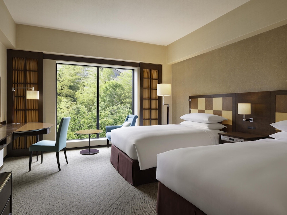 スーペリア ルーム ダブルベッド 1 台 | シェラトン都ホテル東京