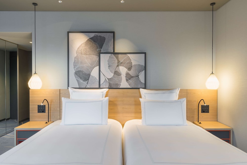 ツインルーム (Swiss Select) 客室2 | スイスホテル南海大阪