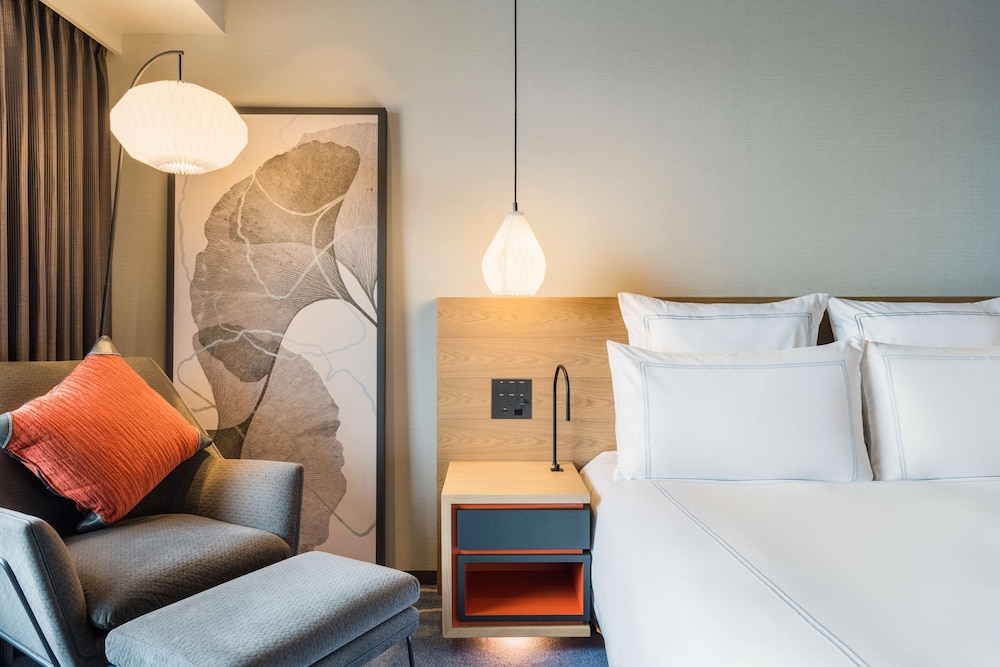 ルーム クイーンベッド 1 台 (Swiss Select) | スイスホテル南海大阪