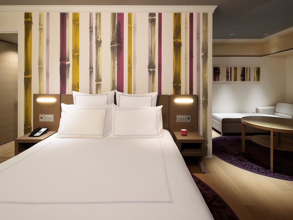 ジュニア スイート キングベッド 1 台 客室1 | スイスホテル南海大阪