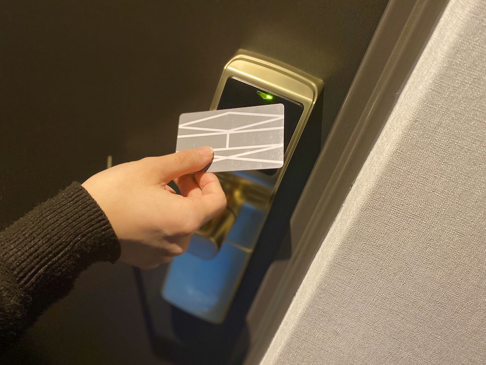 ダブルルーム 禁煙 (スタンダードフロア) 客室の設備とサービス0 | クロスホテル大阪