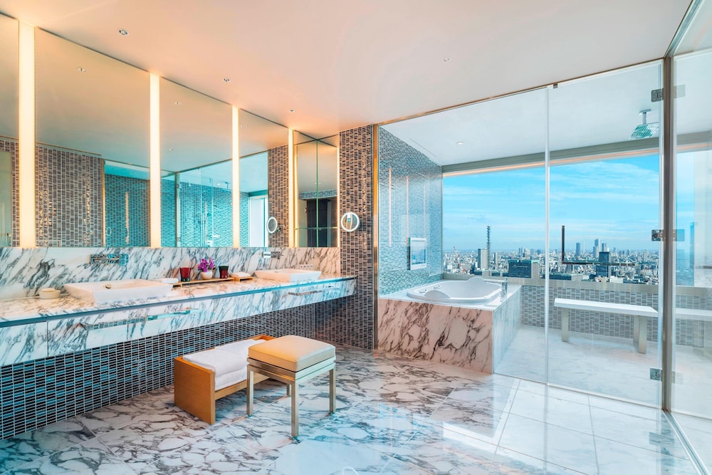 デザイナーズスイート クラブラウンジアクセス付 バスルーム1 | ザ・プリンスギャラリー 東京紀尾井町、ラグジュアリーコレクションホテル