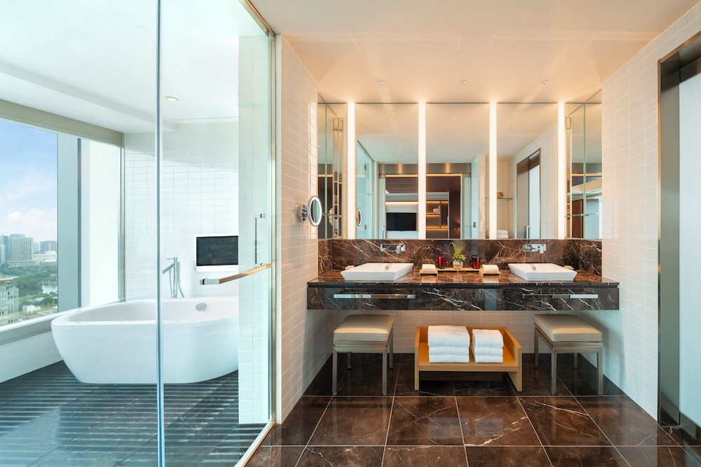 グランドデラックスプレミアキング クラブラウンジアクセス付 バスルーム1 | ザ・プリンスギャラリー 東京紀尾井町、ラグジュアリーコレクションホテル