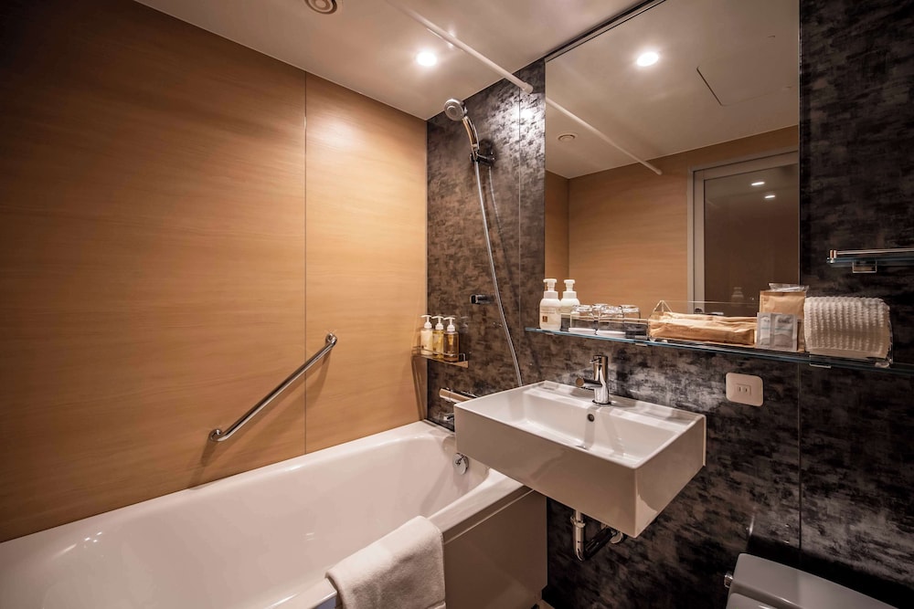 スーペリアダブルルーム 4階 (ジムアクセス、京都駅からシャトルバス付) バスルーム0 | 京都東急 ホテル