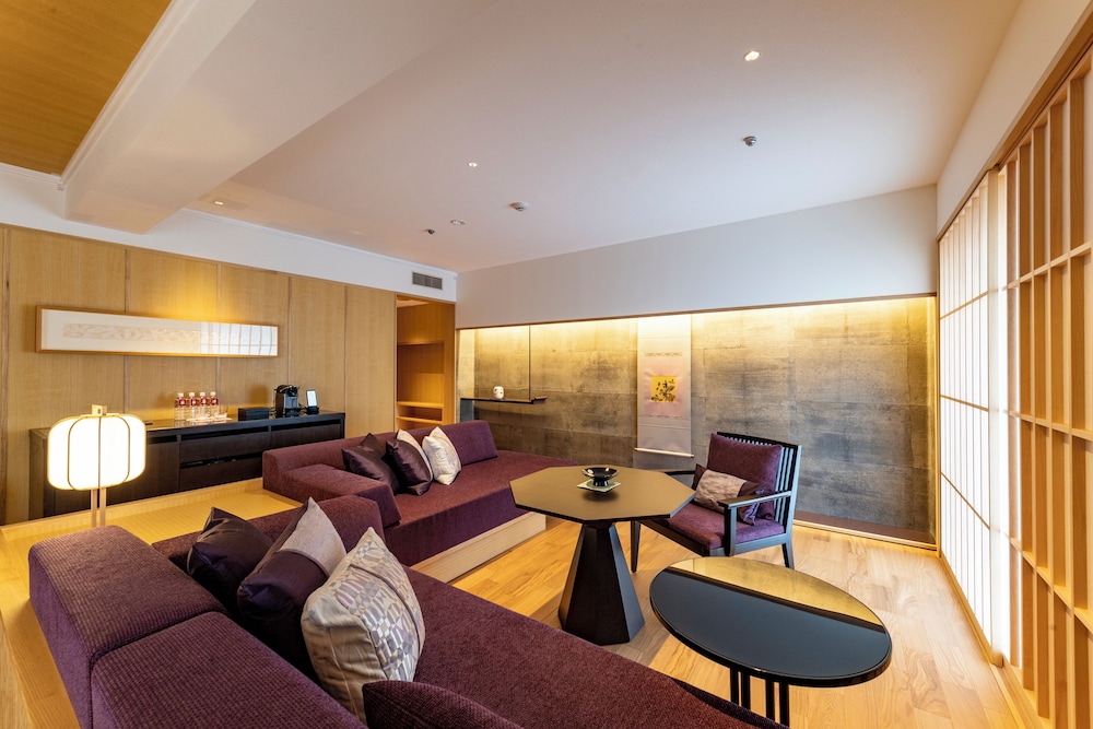 エグゼクティブトリート[和風スタイル] (ジムアクセス、京都駅からシャトルバス付) リビング エリア0 | 京都東急 ホテル