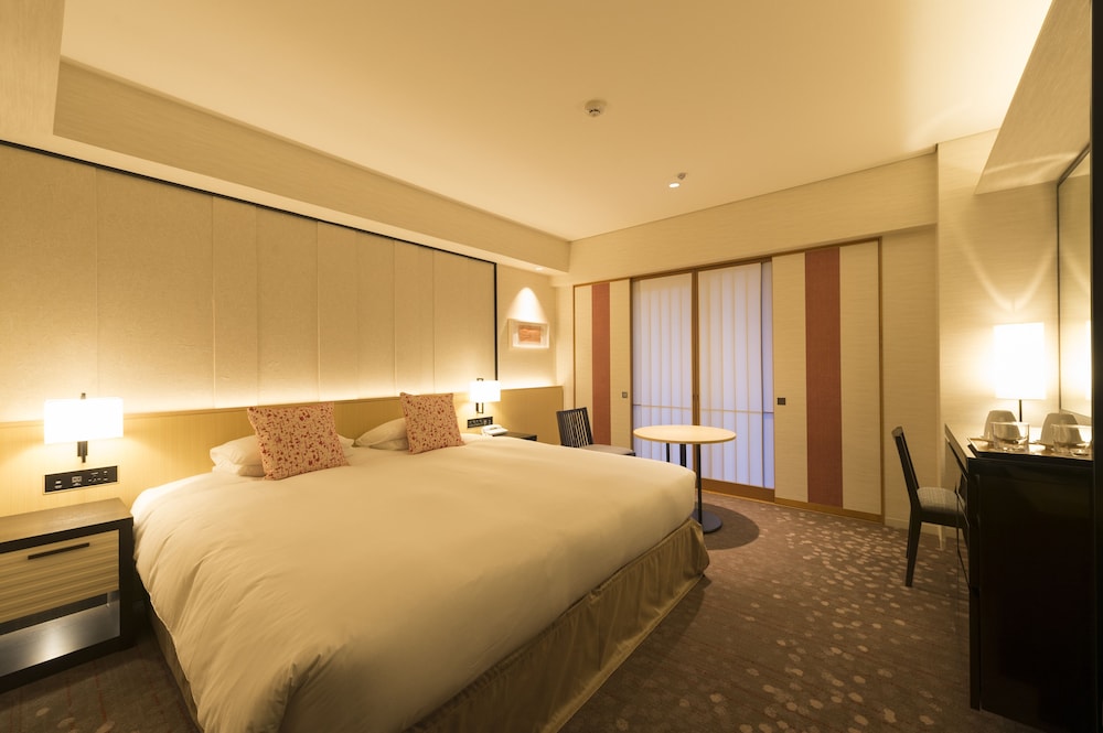 プレミアムダブルルーム 禁煙 (ジムアクセス、京都駅からシャトルバス付) 客室1 | 京都東急 ホテル