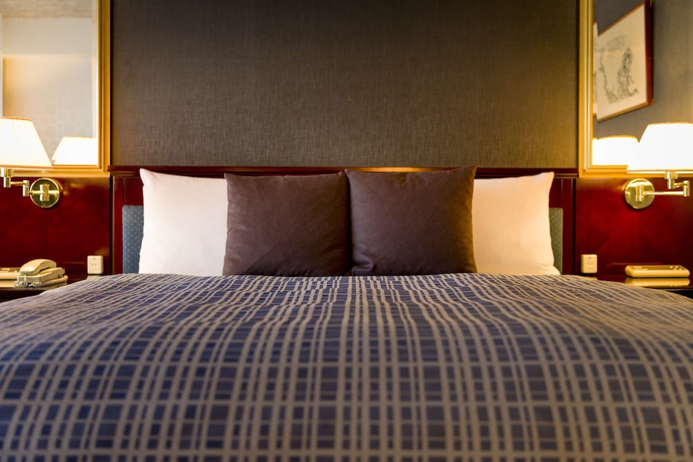 スーペリア ルームキングサイズベッド 1 台 禁煙 客室2 | ローズホテル横浜