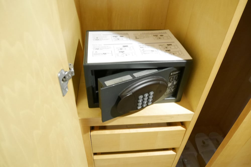 デラックス ツインルーム 禁煙 セーフティボックス0 | ローズホテル横浜