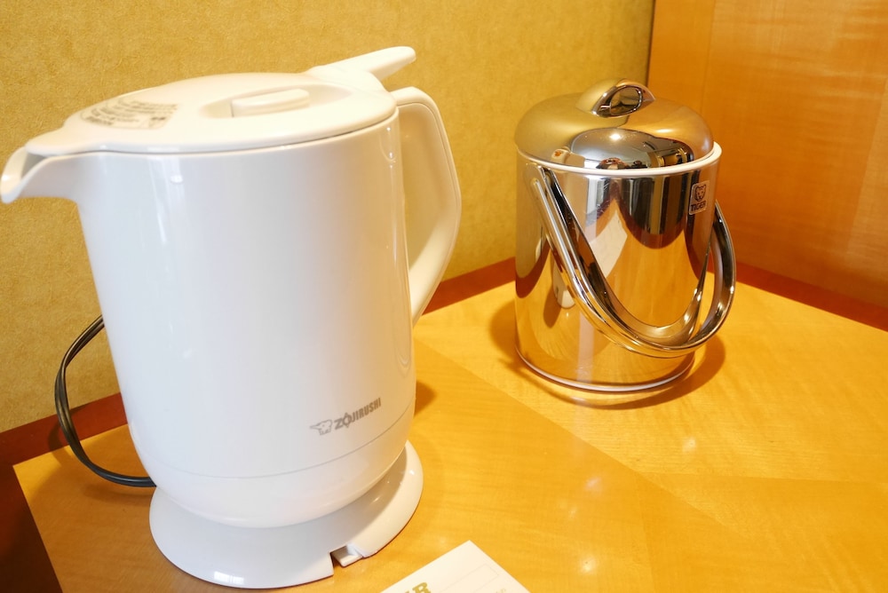 デラックス ツインルーム 禁煙 専用簡易キッチン0 | ローズホテル横浜