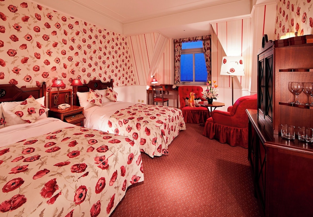 フラワールーム ロフトツイン[初日入場券購入必須/翌日1DAYパスポート付] 禁煙 | ホテルヨーロッパ ハウステンボス