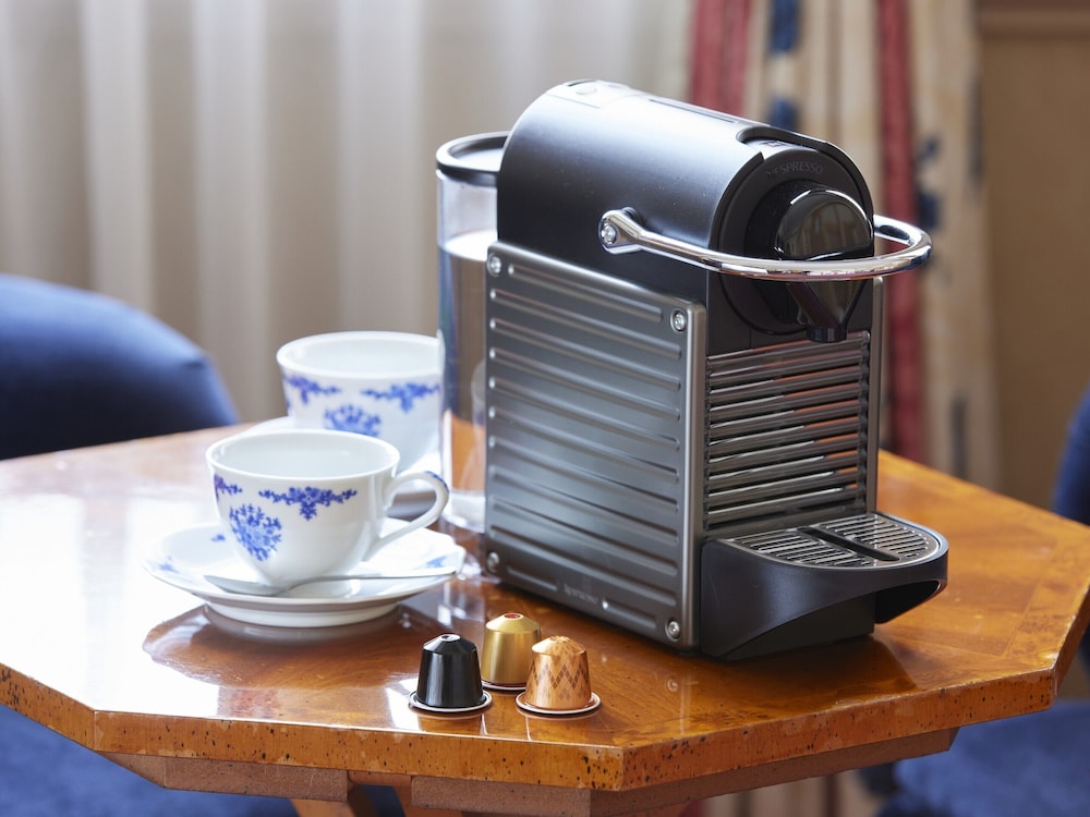 スタンダードツイン[初日入場券購入必須/翌日1DAYパスポート付] 禁煙 客室6 | ホテルヨーロッパ ハウステンボス