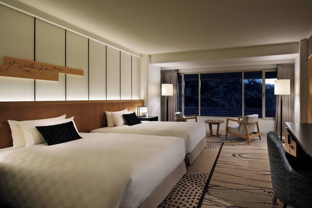 エグゼクティブ スイート シングルベッド 2 台 禁煙 客室1 | ザ・プリンス 京都宝ヶ池、オートグラフ コレクション