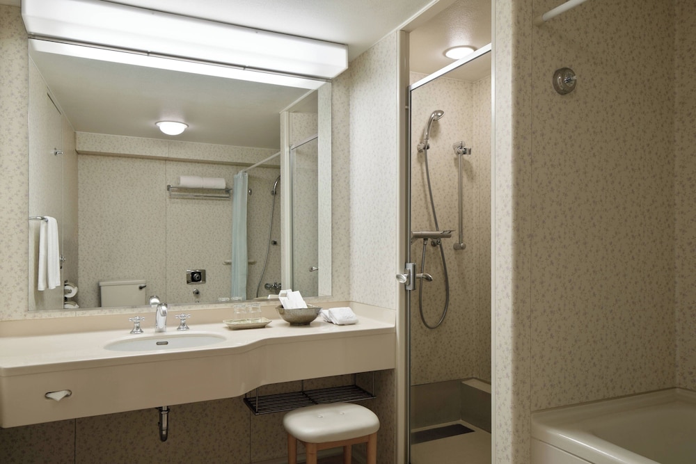 ルーム シングルベッド 2 台 禁煙 バスルーム1 | ザ・プリンス 京都宝ヶ池、オートグラフ コレクション