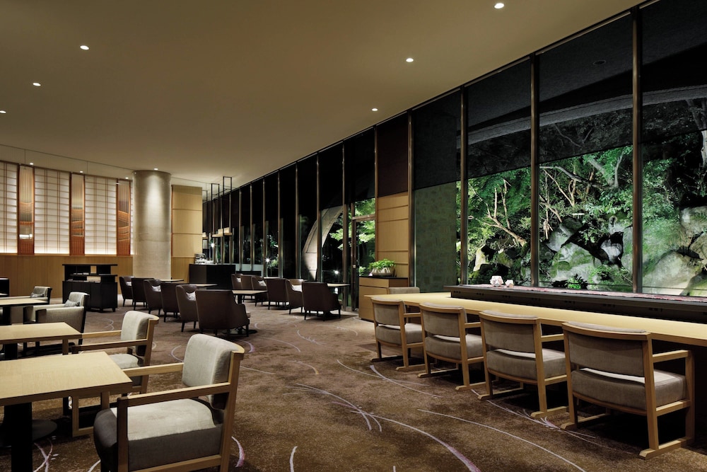 クラブ ルーム キングベッド 1 台 禁煙 ラウンジ0 | ザ・プリンス 京都宝ヶ池、オートグラフ コレクション