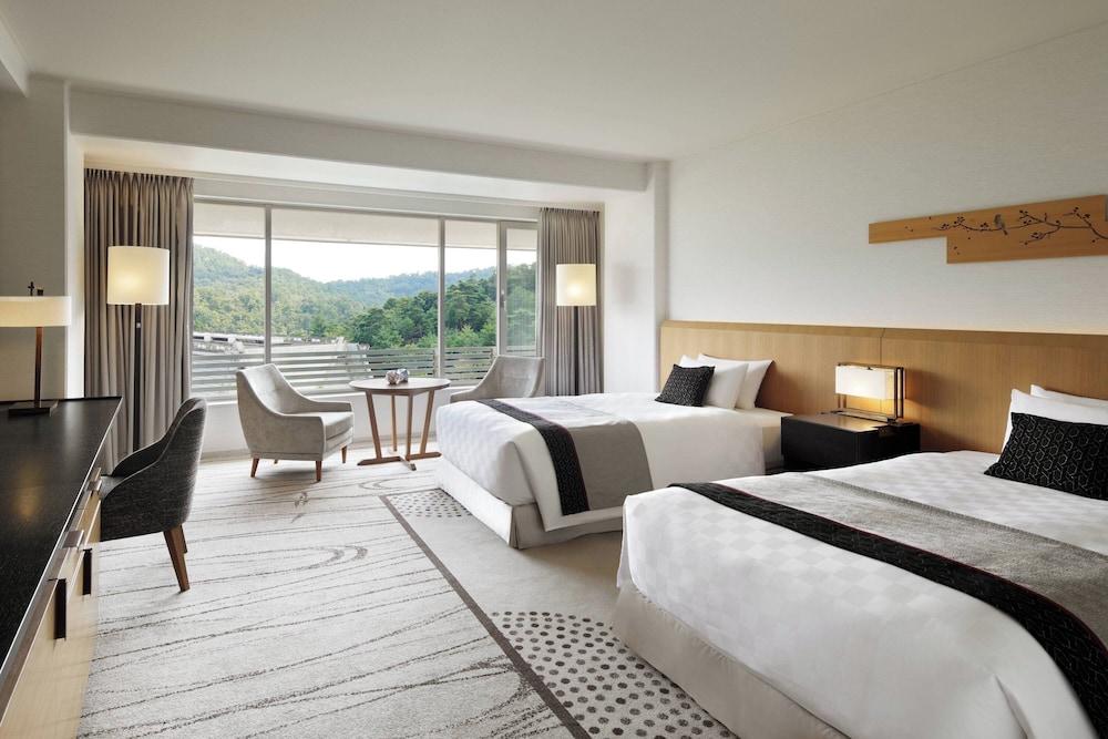 クラブ ルーム シングルベッド 2 台 禁煙 | ザ・プリンス 京都宝ヶ池、オートグラフ コレクション