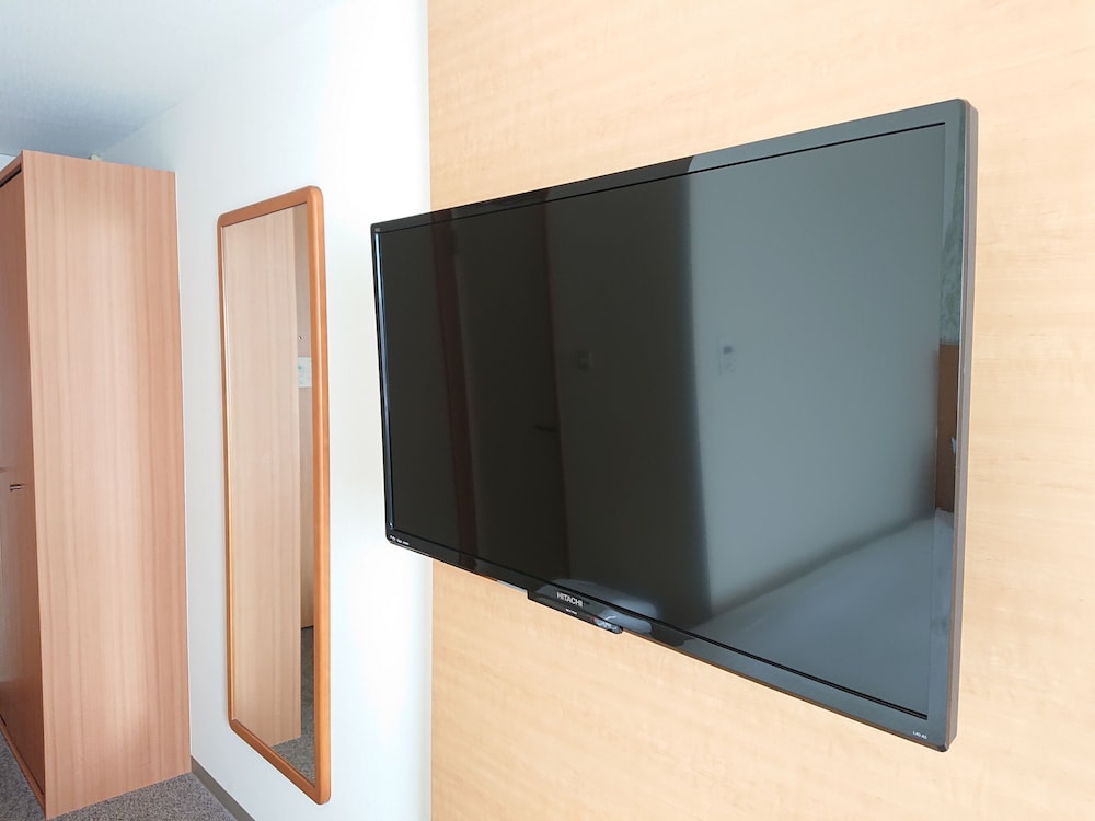 エコノミー ダブルルーム セミダブルベッド 1 台 禁煙 客室の設備とサービス1 | チサン グランド 長野