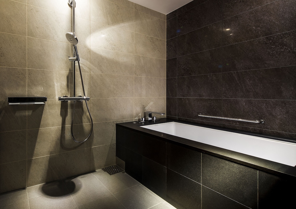 雲母唐長ルーム 銀月 バスルーム0 | リーガロイヤルホテル京都