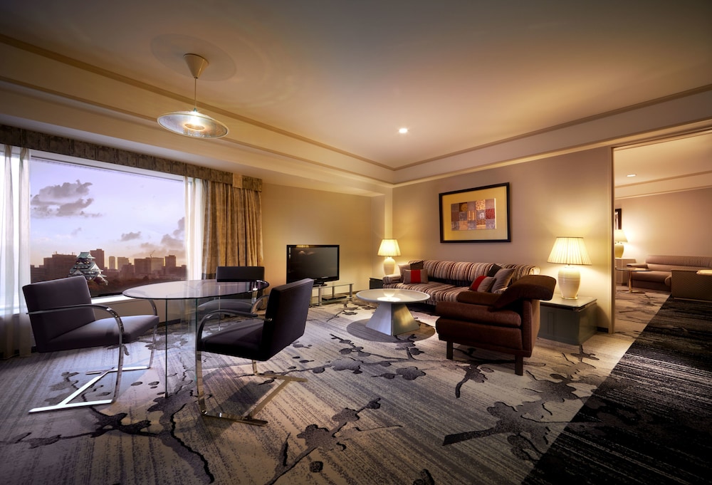 ラグジュアリー コネクティングスイート 4アダルト キャッスルビュー | ホテルニューオータニ大阪