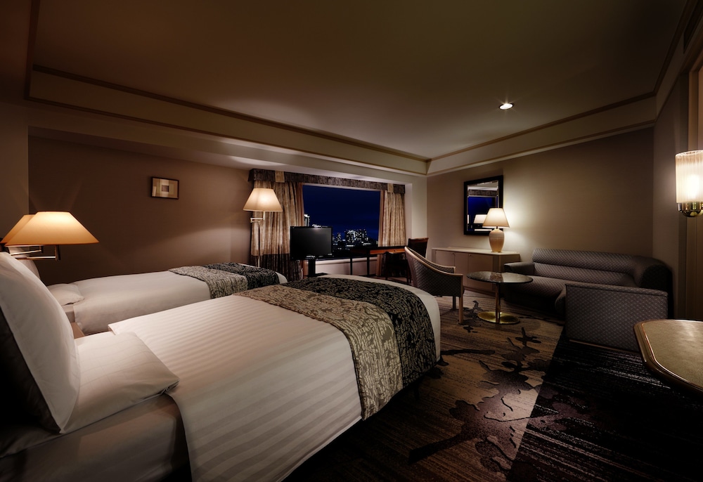 ラグジュアリー コネクティングスイート 4アダルト キャッスルビュー 客室1 | ホテルニューオータニ大阪