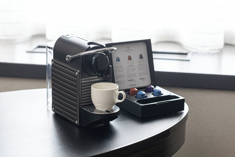 スタンダード ルーム シングルベッド 2 台 バリアフリー クラブラウンジ利用可 客室1 | ANAクラウンプラザホテル福岡 by IHG