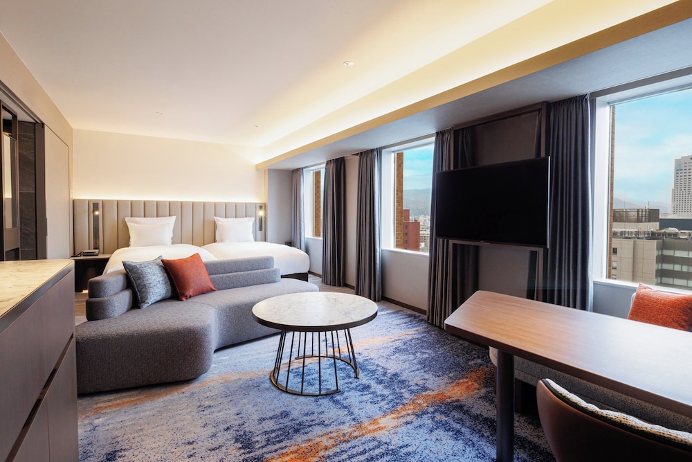 ジュニア スイート シングルベッド 2 台 バリアフリー クラブラウンジ利用可 (Worklife) | ANAクラウンプラザホテル広島 by IHG
