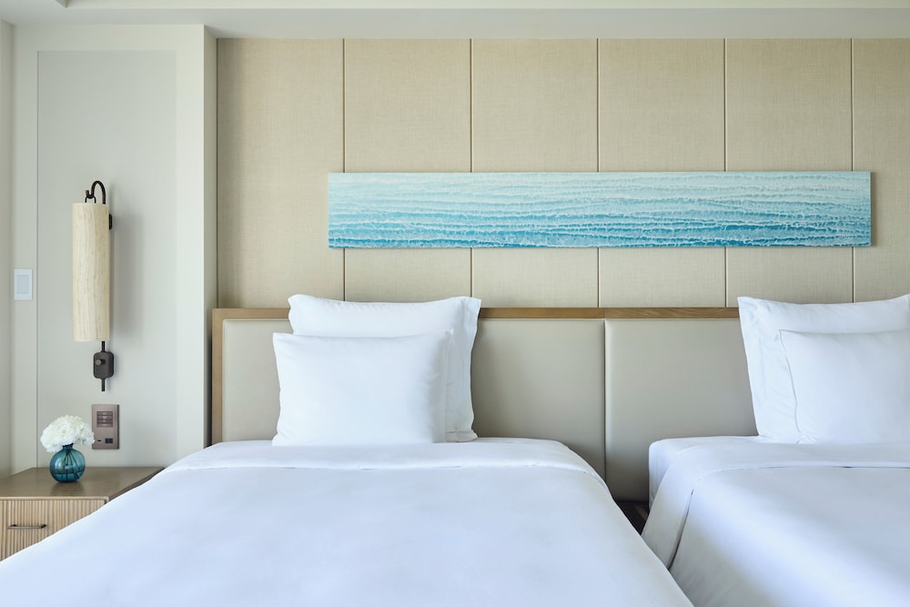 クラシック ルーム シングルベッド 2 台 オーシャンビュー (Bay Wing) 客室2 | ANAインターコンチネンタル石垣リゾート by IHG