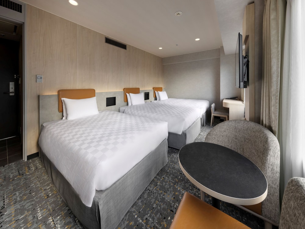 スーペリアトリプルルーム (禁煙 / 30.6sqm) | 新宿プリンスホテル