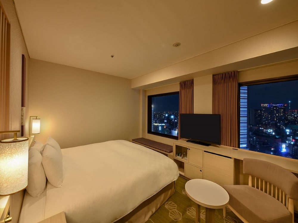デラックスキングルーム（禁煙 / 30.6㎡） 客室4 | 新宿プリンスホテル