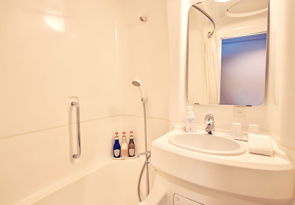 スタンダードダブルルーム（リニューアル / 禁煙 / 15.3sqm） バスルーム0 | 新宿プリンスホテル