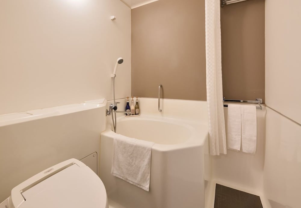 スーペリアツインルーム (禁煙 / 30.6sqm) バスルーム0 | 新宿プリンスホテル