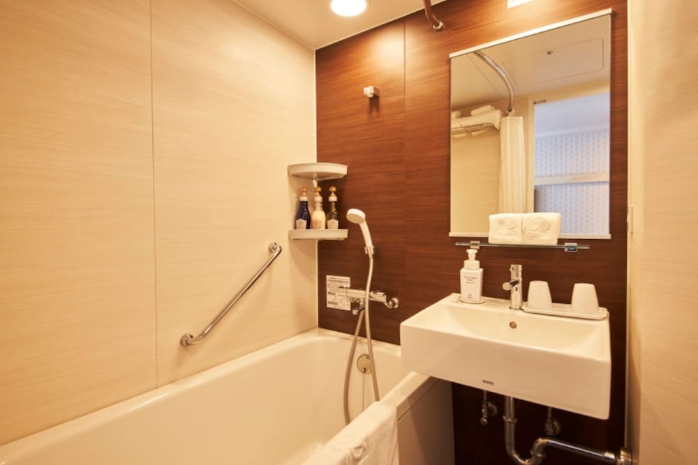 コンフォートダブルルーム（禁煙 / 15.3㎡） バスルーム0 | 新宿プリンスホテル