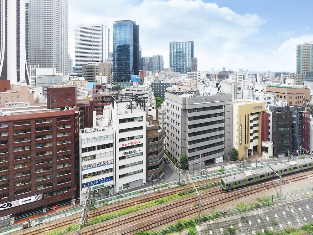 スタンダードダブルルーム（リニューアル / 禁煙 / 15.3sqm） シティ ビュー0 | 新宿プリンスホテル