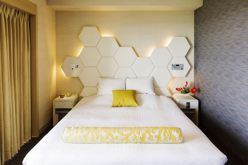 イーストウィング ダブル 禁煙 客室2 | ラグナガーデンホテル